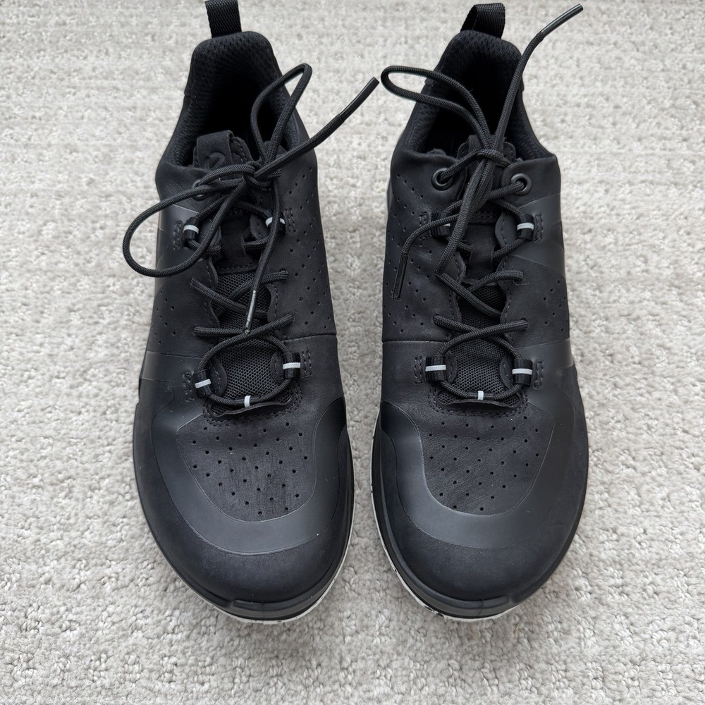 ECCO Biom 2.0 Womens 6-6.5 Black Lace-Up Athletic Sneakers Cross Trainer Shoes